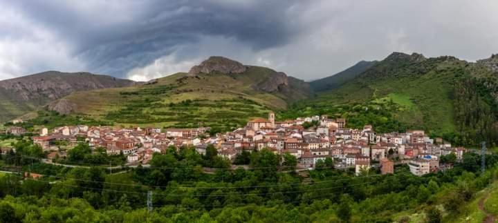 Zabala, Entranable Y Autentica Casa De Pueblo En Anguiano Luaran gambar